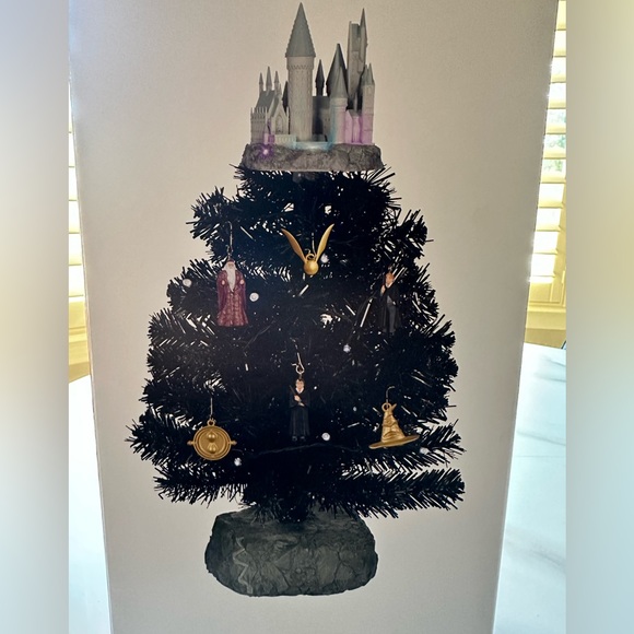 Hallmark Harry Potter Christmas tree set. Never removed from the box. - Picture 5 of 8